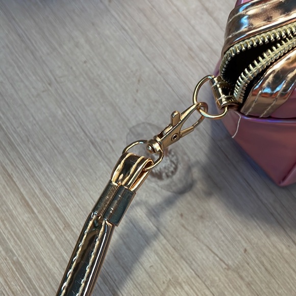 Fashion “PINK” Makeup/Cosmetics/Toiletry Bag - Picture 2 of 3